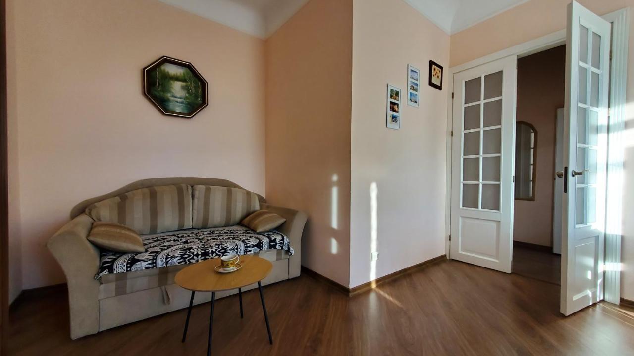 Kyiv Top Location 60M2 Apt In Old City Fast Wifi Selfchekin Exterior photo